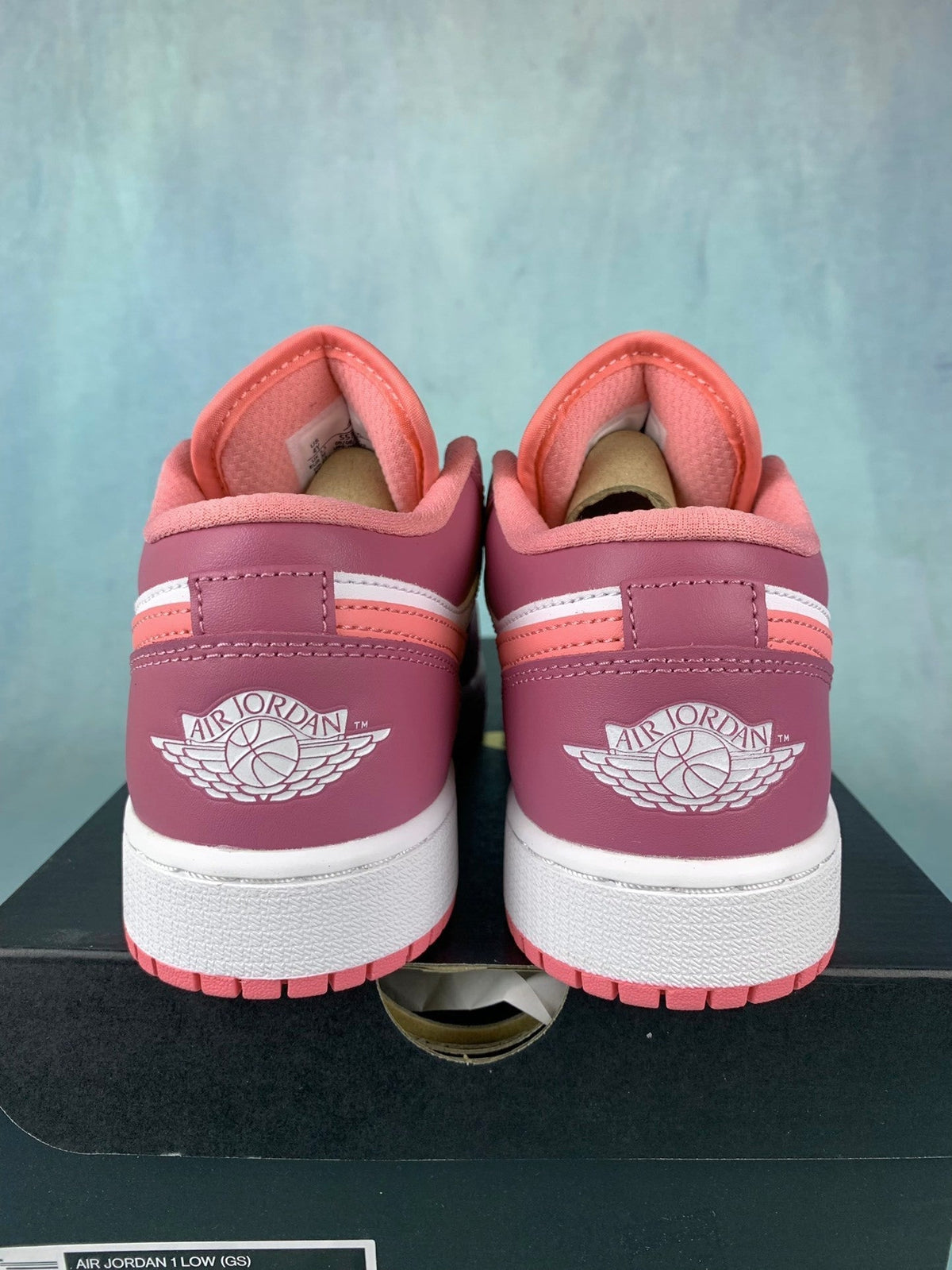 Air Jordan 1 Low Low- White/Pink 553560-616 Unisex Sneakers
