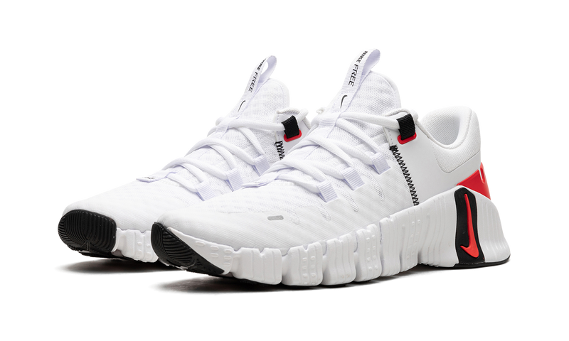 Nike Free Metcon 5 Men's Training Shoe – White/Bright Crimson (DV3949-100)