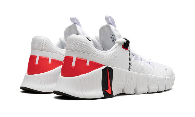 Nike Free Metcon 5 Men's Training Shoe – White/Bright Crimson (DV3949-100)