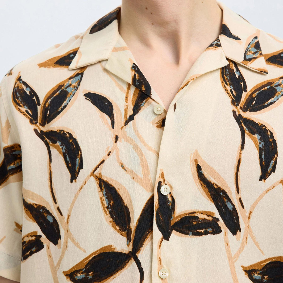 Selected Regnoa Mix Shirt Ss Resort: Egret Floral Aop