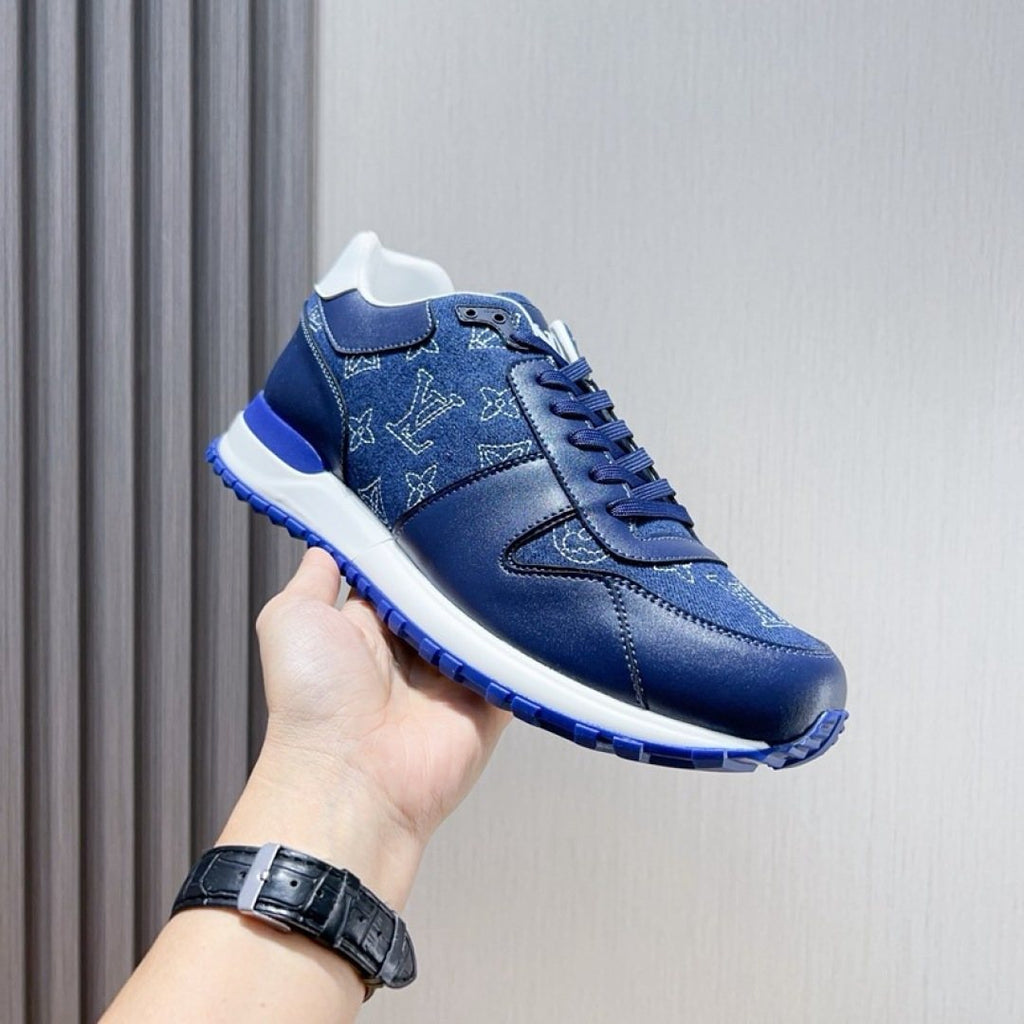 Louis Vuitton Monogram Low-Top Sneakers - Padded Collar And Textured Outsole