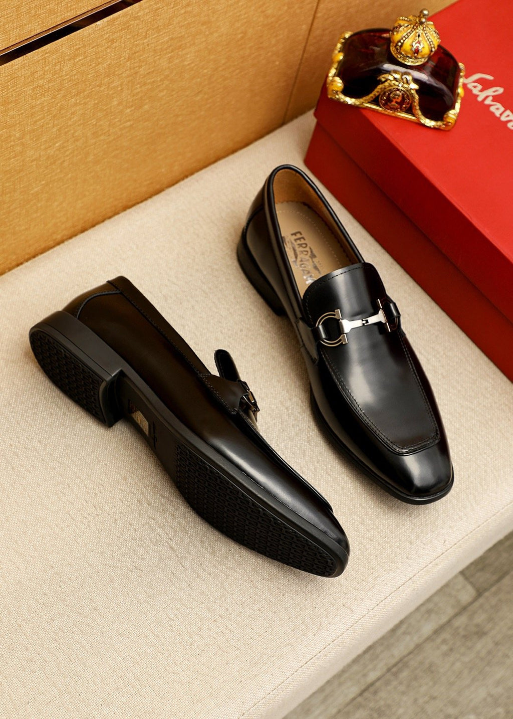 Salvatore Ferragamo Men's Black Buckle Loafers - Low-Profile Sole